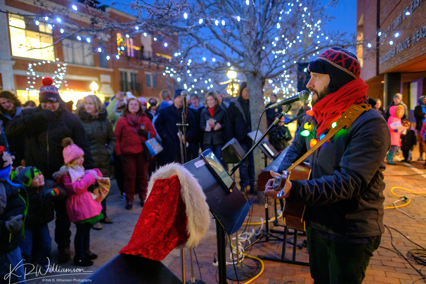 Lobster trap tree lighting